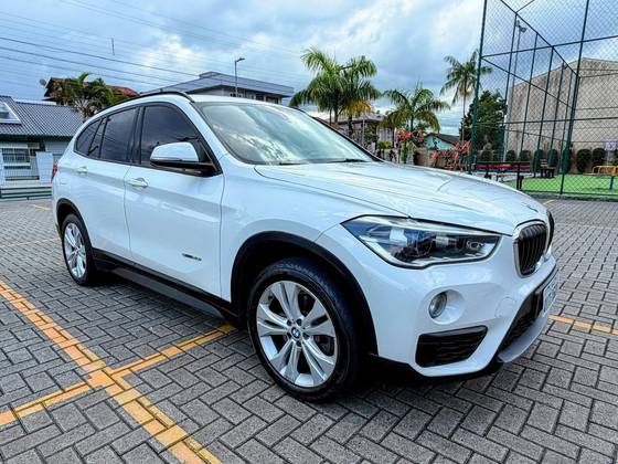 BMW X1 2.0 16V TURBO ACTIVEFLEX SDRIVE20I 4P AUTOMÁTICO
